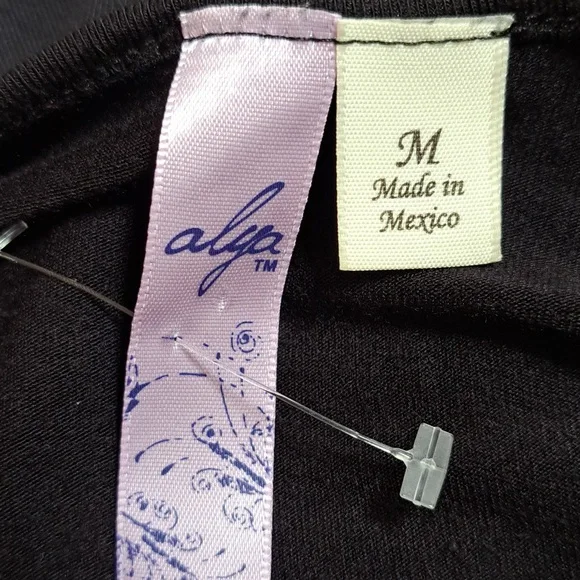 Alya Black W/ Floral Flowy Short Sleeve Dress. Size Medium - Picture 7 of 8